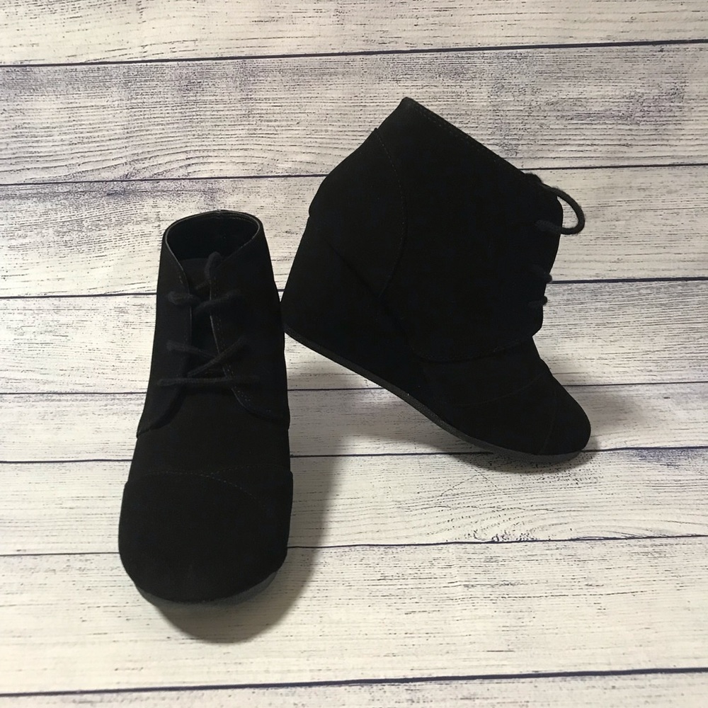 Black Wedge Boot/Shoe